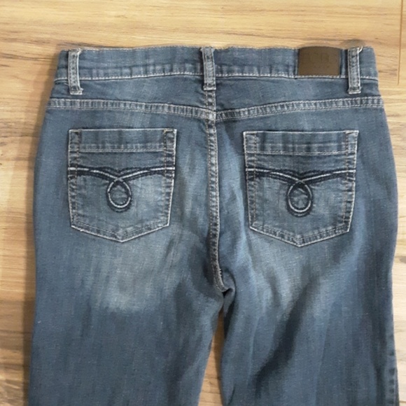 BCBG Paris Women's Jeans. - Picture 7 of 8